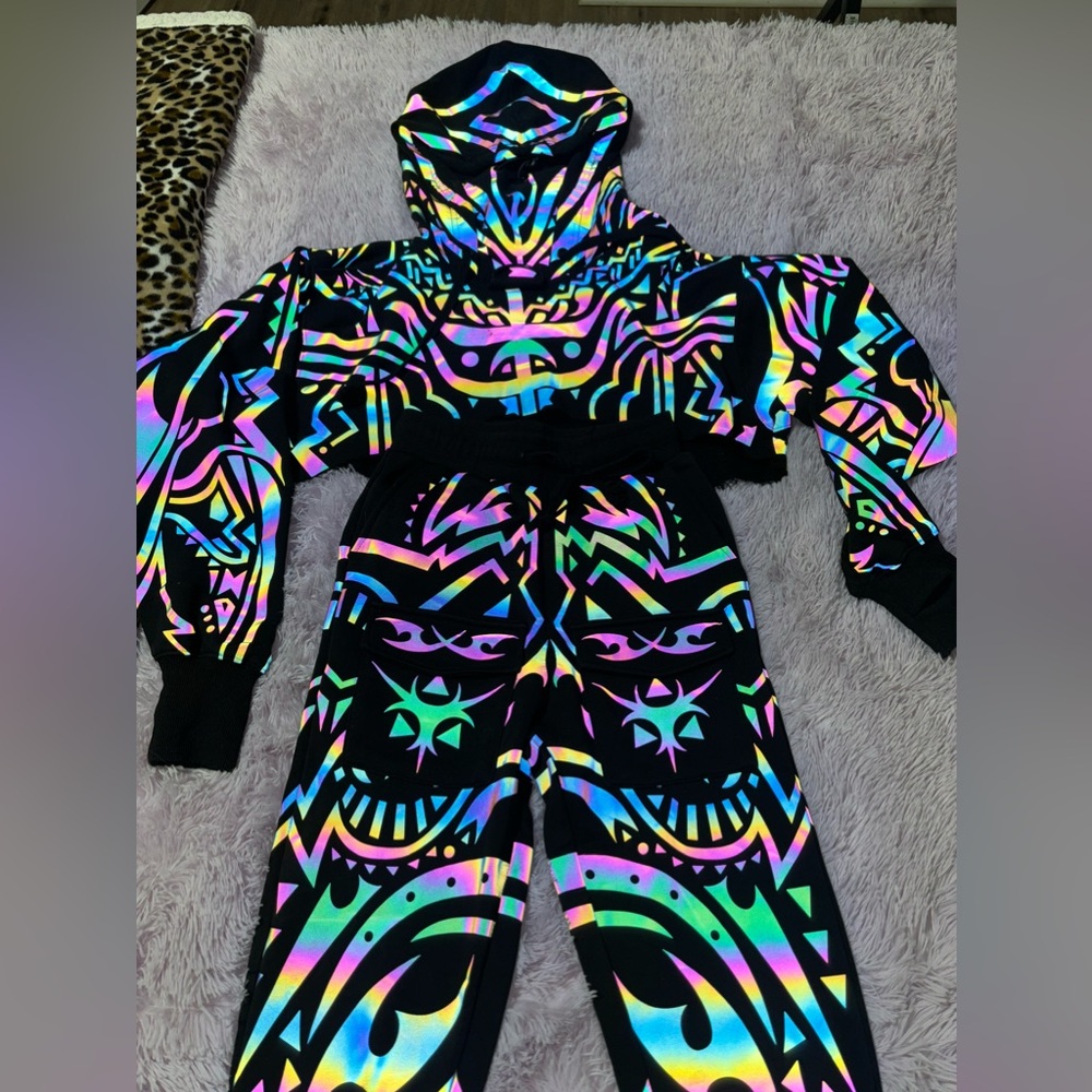 Reflective set